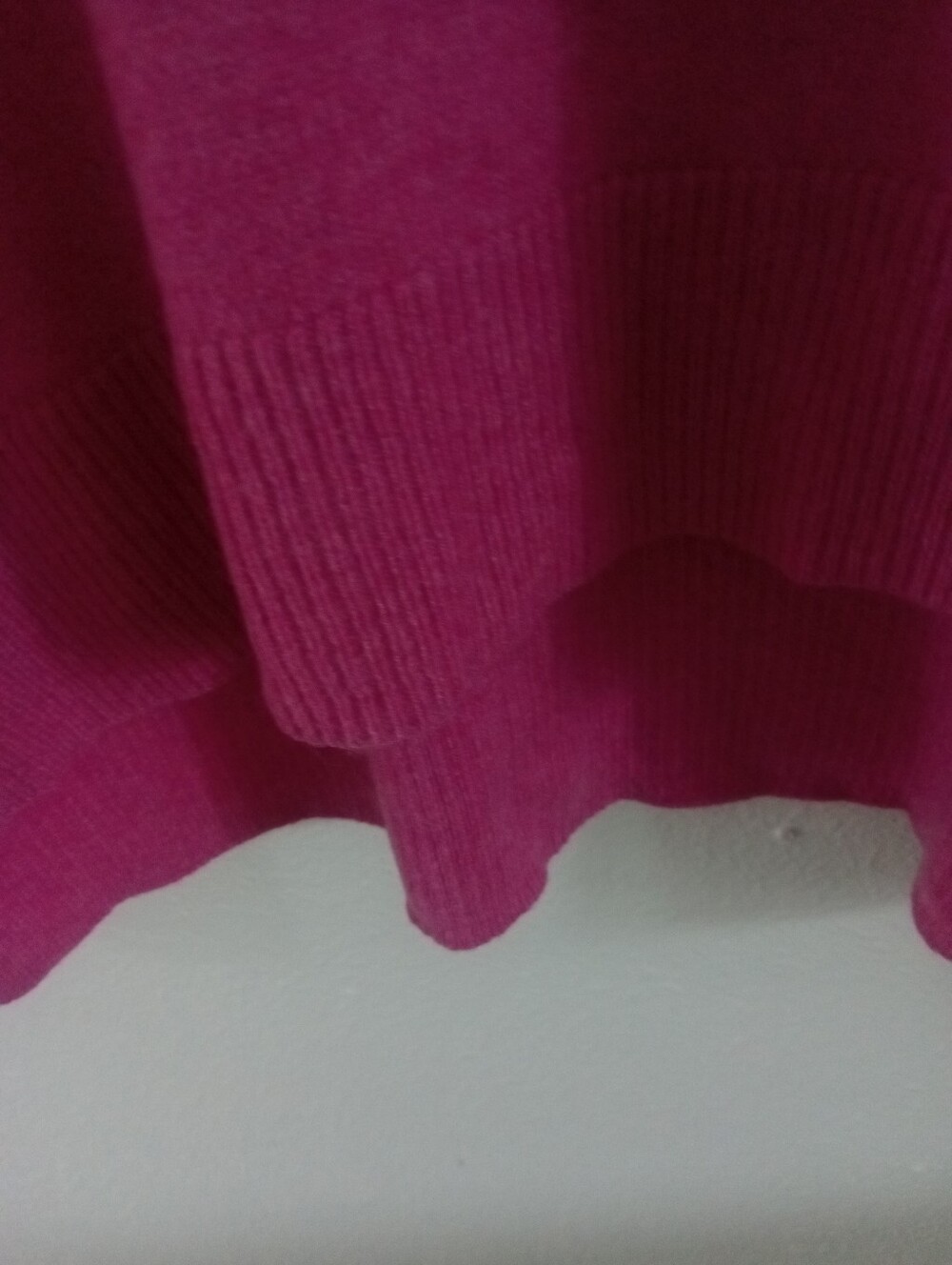 TAHARI 100% Cashmere Dusty Rose V-Neck Sweater | M - Picture 4 of 9